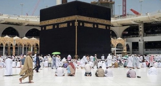 حظر لبس الحذاء وكل ما شابه داخل المسجد الحرام