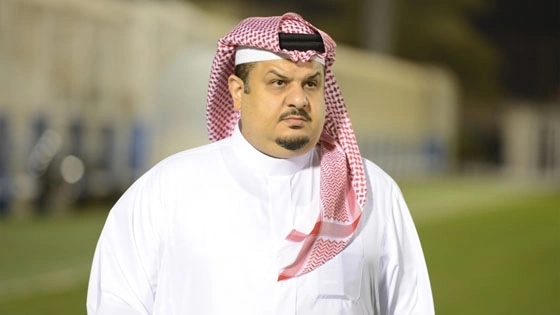 لاعب الأهلي يتعرض لإصابة بالعين