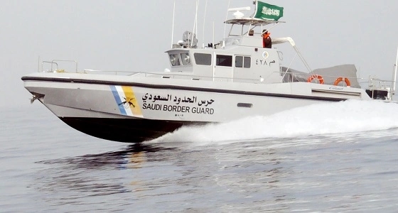 قائد حرس الحدود بعسير يؤدي صلاة الميت على الشهيد القحطاني