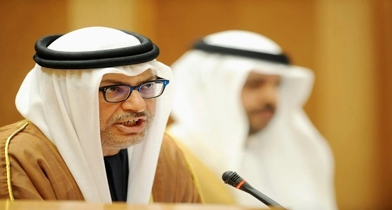 قرقاش يكشف دور مؤسس الإمارات في أزمة حمد وأبيه بقطر