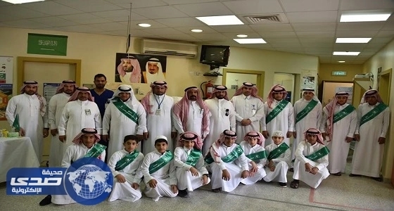 بالفيديو .. تركيب جسور المسار الأزرق لقطار الرياض تتجاوز طريق الملك فهد