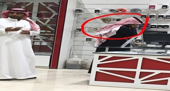 " التفتيش " تكشف حيلة وافد للعمل في مجمع اتصالات بحائل