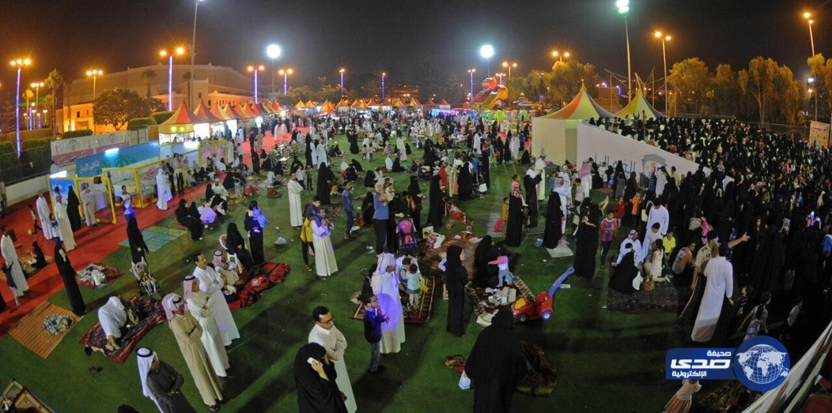 بالصور .. 3 آلاف زائر يوميا بساحة المفتاحة الخارجية #لمهرجان_أبها_يجمعنا