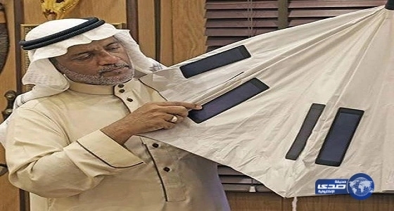 بالفيديو والصور : مواطن يبتكر مظلة "ذكية" لتخفيف المشقة أثناء موسم الحج