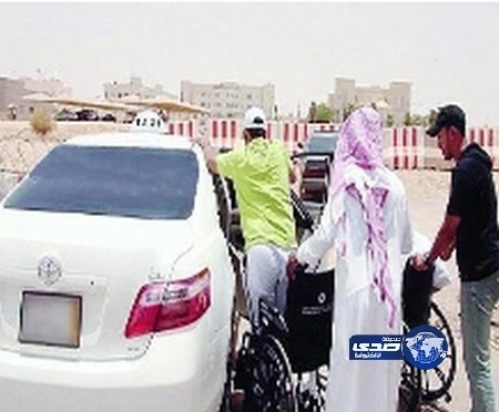 "النقل": 500 ريال مخالفة سائق الأجرة الممتنع عن إركاب المعاق والمسن