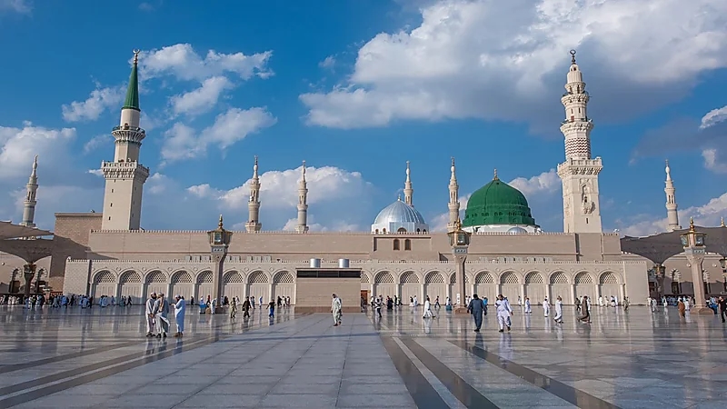 مواعيد فتح وإغلاق المسجد النبوي خلال شهر رمضان 