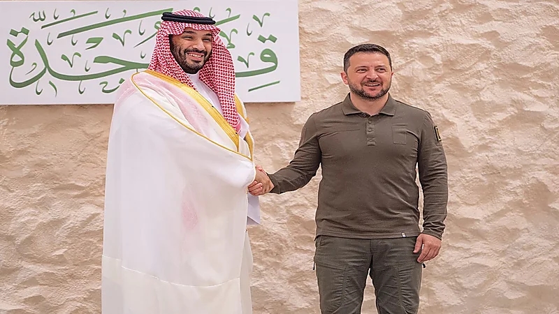 ولي العهد يستقبل قادة ورؤساء الوفود المشاركين في قمة جدة ..فيديو