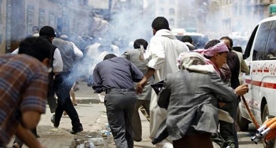 الحوثيون يجبرون سكان قرية بالحديدة على النزوح من منازلهم