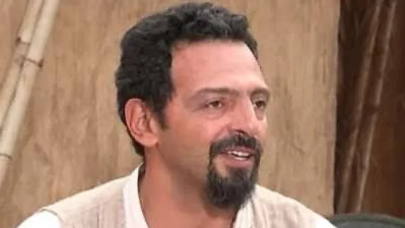 وفاة الفنان تيمور تيمور غرقًا في الساحل