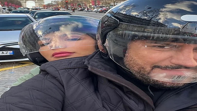 بالفيديو.. طالب يصل مدرسته على ظهر مدرعة عسكرية