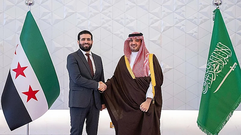 الأمير عبدالعزيز بن سعود يلتقي وزير الداخلية بسوريا