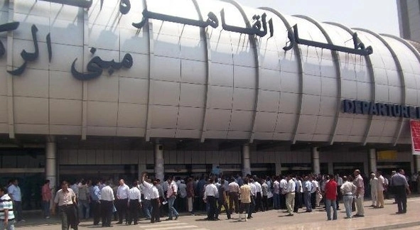 مقتل 42 شخصا وإصابة العشرات في قصف جوي لمسجد في سوريا