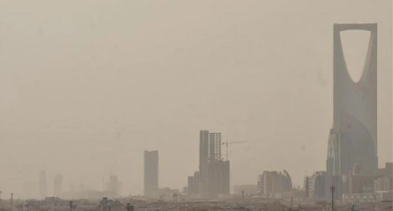 الإنذار المبكر: رياح سطحية محملة بالأتربة والغبار على أنحاء المملكة