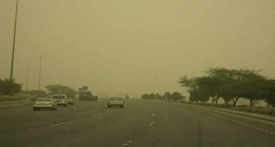 عوالق ترابية تضرب منطقة عسير .. اليوم
