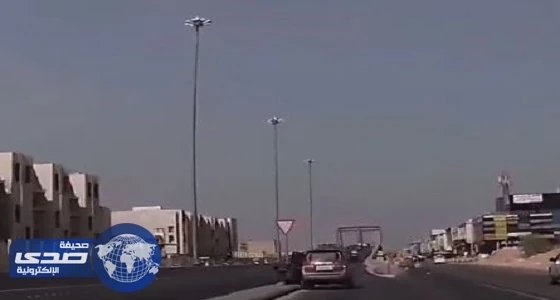 بالفيديو.. سرقة سيارة إسعاف بداخلها مريض في فلوريدا الأمريكية