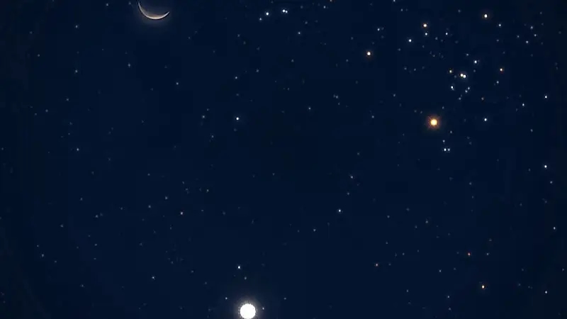 مثلث سماوي نادر يضيء فجر الإثنين فوق الأفق الشرقي