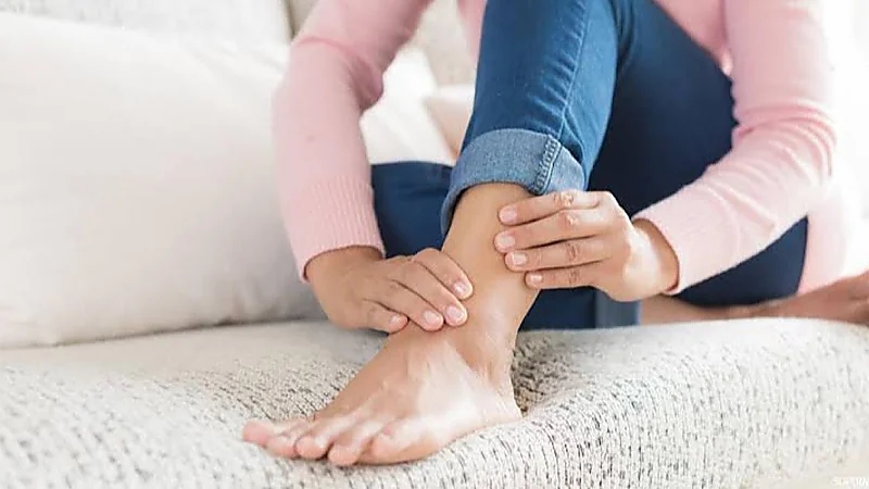 أبرز أسباب تنميل القدم معظم الوقت