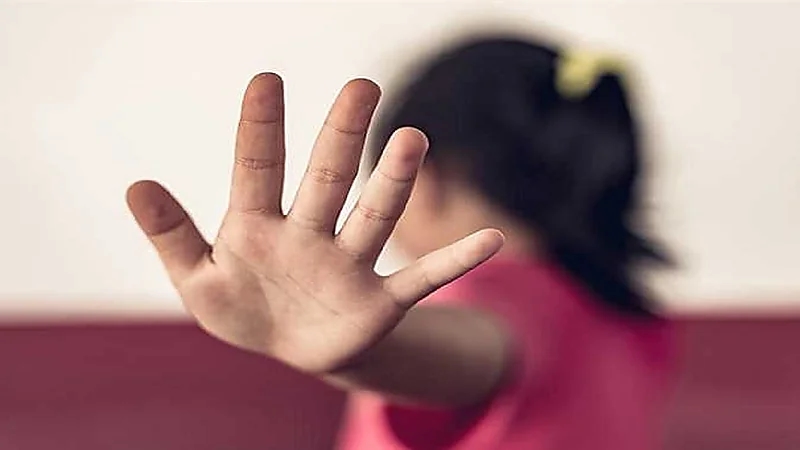 طبيب وزوجته يختطفان الأطفال لاستغلالهم جنسيًا