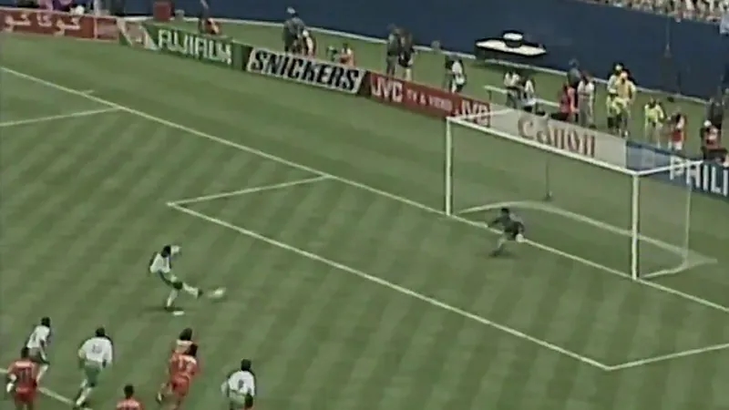 شاهد.. الفيفا تحتفي بعيد ميلاد أسطورة كرة القدم سامي الجابر