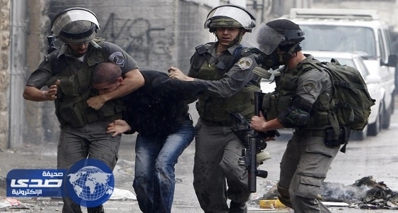 قوات الاحتلال تعتقل فتيين فلسطينيين في الخليل
