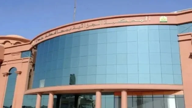جزائية جدة تعاقب مواطنًا خلع الكمامة بالسجن 5 أشهر