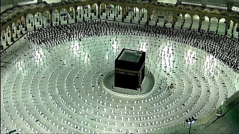 تفوج 1.5 مليون معتمر ومصل خلال العشر الأول من شهر رمضان