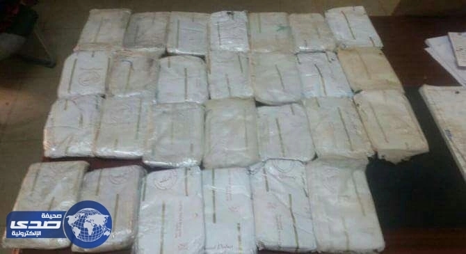 شرطة جازان تقبض على مئات المخالفين الأفارقة وتضبط كميات من القات والحشيش