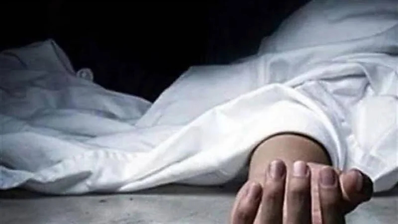 رجل يقتل زوجته بآلة حادة ويدفنها في حديقة المنزل 