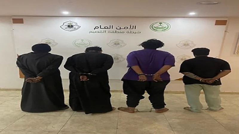 ضبط 4 أشخاص استقلوا مركبة مستأجرة من دون لوحات
