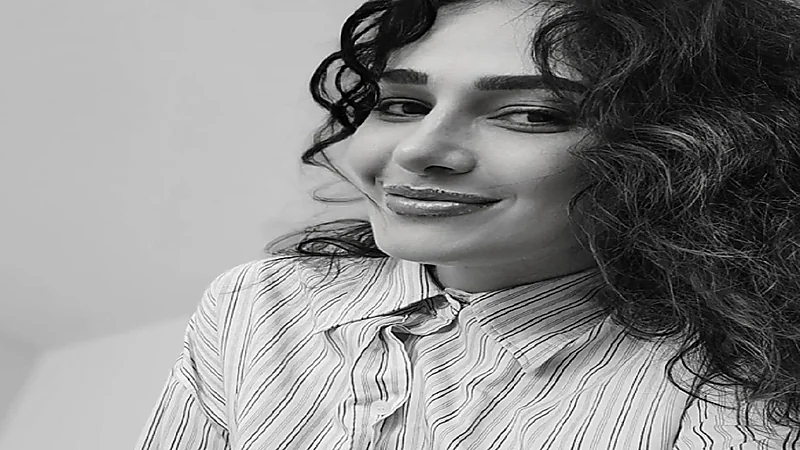 حلا شيحة تواجه الانتقادات بعد نشر صورها بشعرها