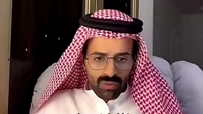 شاهد.. سعود القحطاني يسخر من متابعة تشتكي له خيانة زوجها