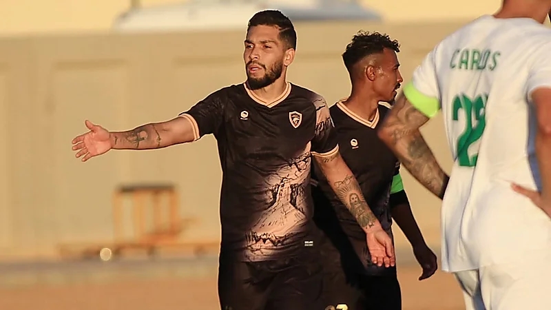 الانضباط تقرر إيقاف بيتروس مباراتين