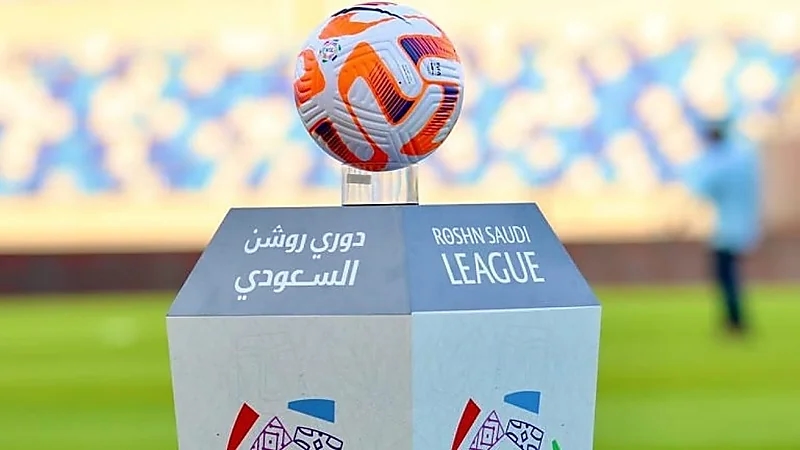 السماح لأندية روشن بتسجيل 10 لاعبين أجانب