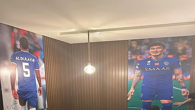 البليهي يضع صورة جانغ هيون في منزله