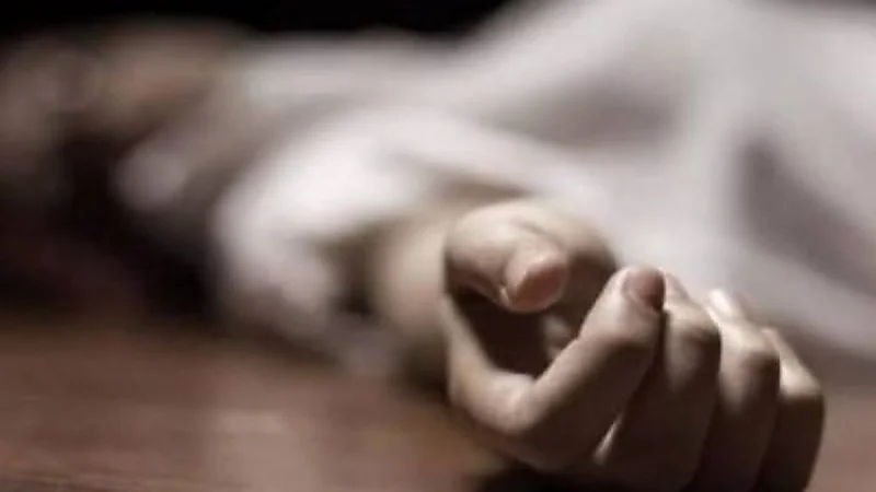 لرفضها سداد الديون .. مصري ينهى حياة زوجته بمساعدة ابنته