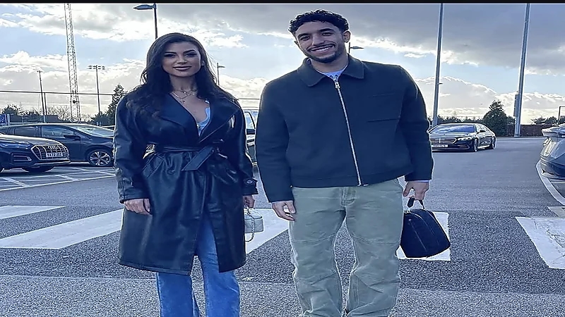 ملكة جمال مصر تشعل السوشيال ميديا بظهورها مع مرموش وصلاح