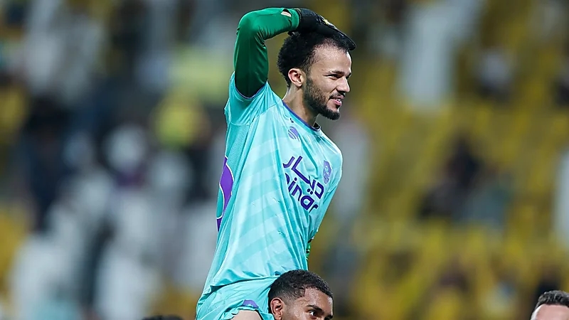 الاتحاد يفاوض حارس الرائد