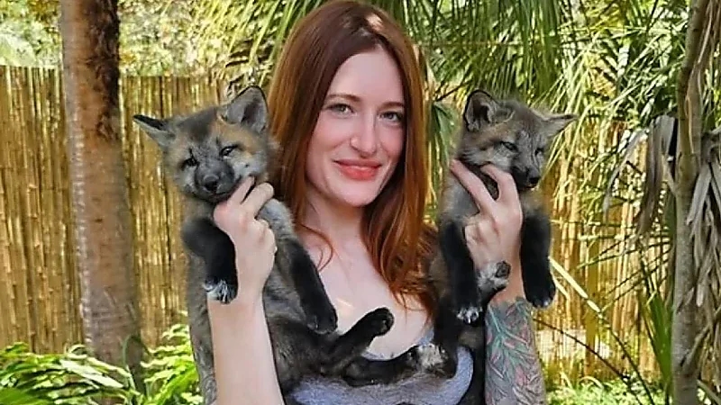 مؤثرة أمريكية تنهي حياتها بسبب التنمر