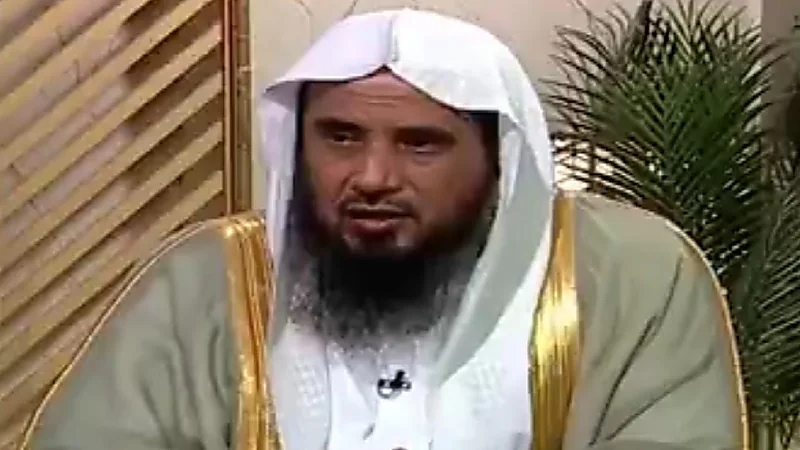 الخثلان يوضح هل العمرة في رمضان تكفي عن حج الفريضة .. فيديو