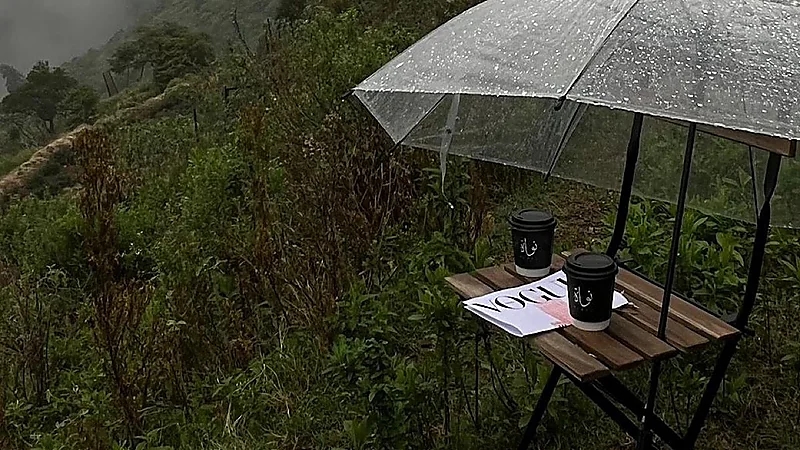 جبال هروب تخطف الأنظار بجمالها الساحر وتضاهي الريف الفرنسي