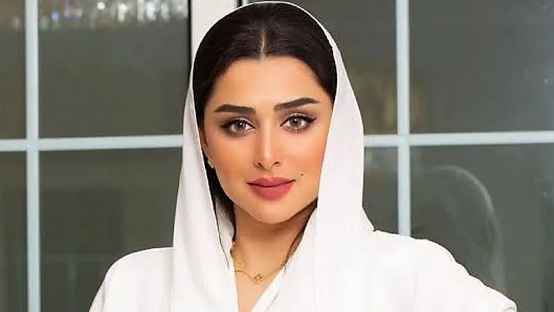 مريم الأنصاري بعد خلعها الحجاب:  كوني كما تحبين لا كما يريدون .. صورة