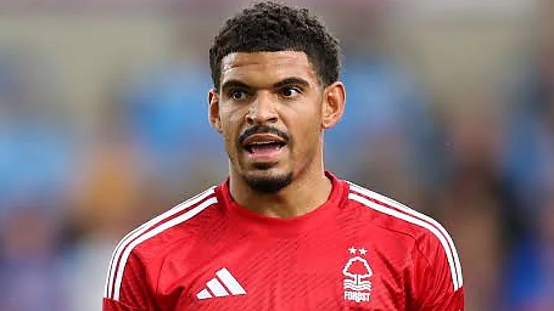 وايت يوقع عقداً جديداً مع فورست