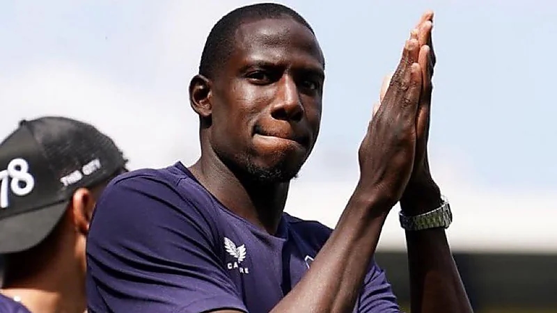 دوكوري يوقع رسميًا لنيوم لمدة عامين