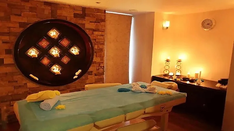 ضبط 14 شخصاً داخل مركز مساج يمارس أعمالاً منافية للآداب