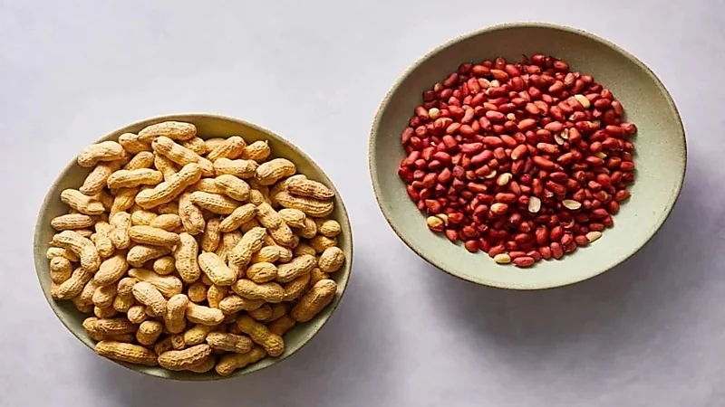 الفول السوداني غير المملح يحارب الشيخوخة والأمراض المزمنة