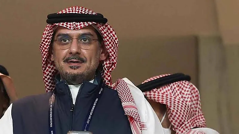 الأمير نواف بن سعد يودع ميتروفيتش ويثمن ما قدمه للهلال