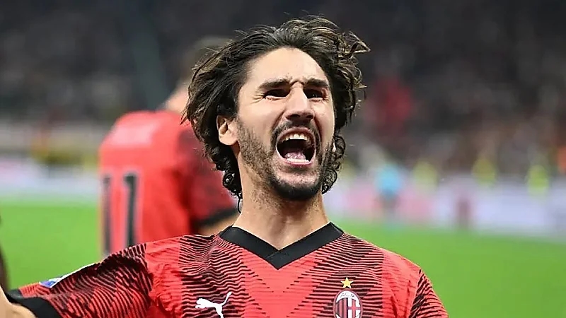 الكشف عن قيمة صفقة انتقال لاعب ميلان إلى الشباب