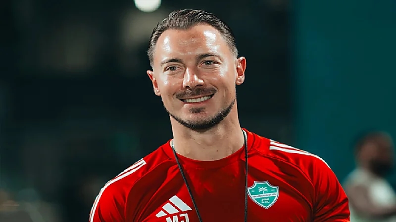 يايسله يمنح لاعبي الأهلي راحة ويستعد لمواجهة الهلال