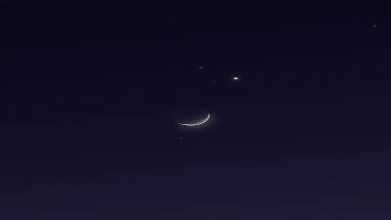 يُرصد فى سماء المملكة والوطن العربى.. ظهور هلال القمر بعمر 3 أيام الليلة
