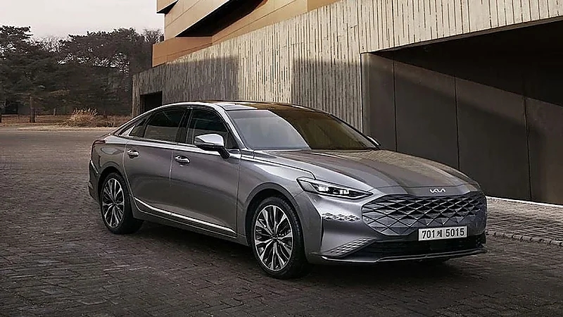 بالصور.. مواصفات وأسعار السيارة K8 موديل 2023 في المملكة